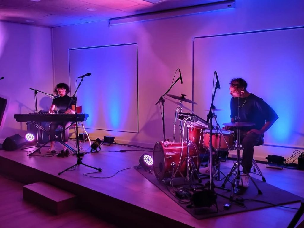 Imatges de l'espectacle a la Biblioteca Trinitari Fabregat d'Alcanar, el 12 de gener de 2024.